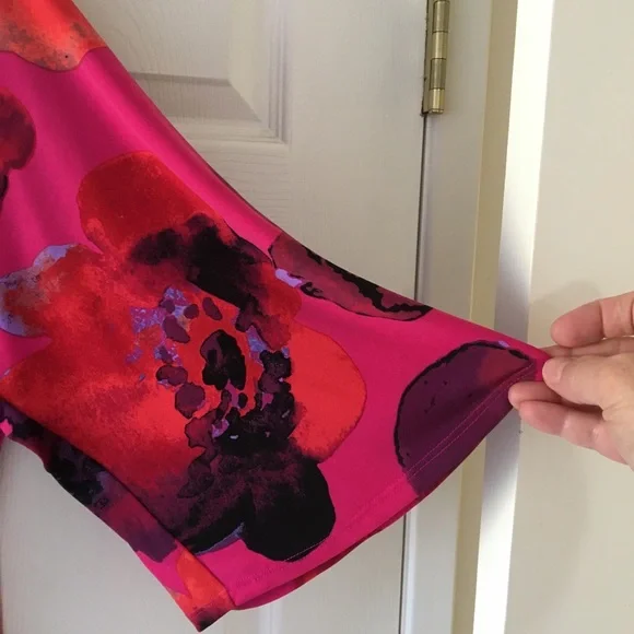 Sz 22 Joseph Ribkoff top - Picture 2 of 2